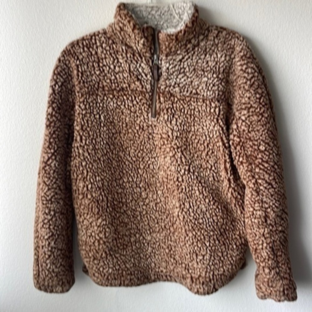 Thread and supply top size medium snuggly, soft girl, brown tones